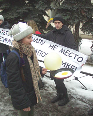       2  2004 .